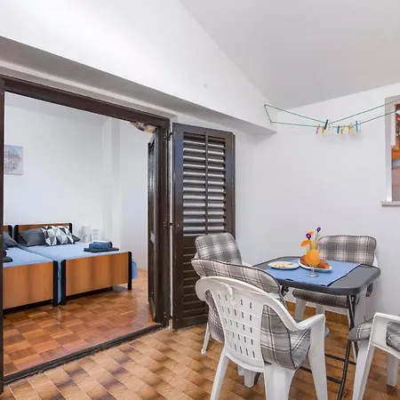 Apartment Blu 아파트 풀라