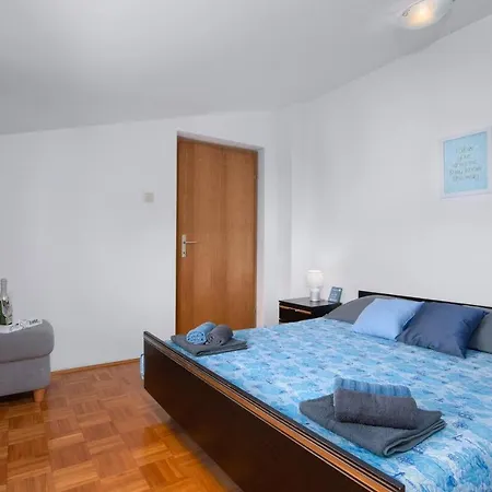 Apartment Blu Pula