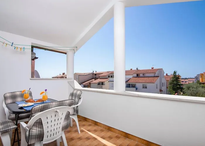 아파트 Apartment Blu *