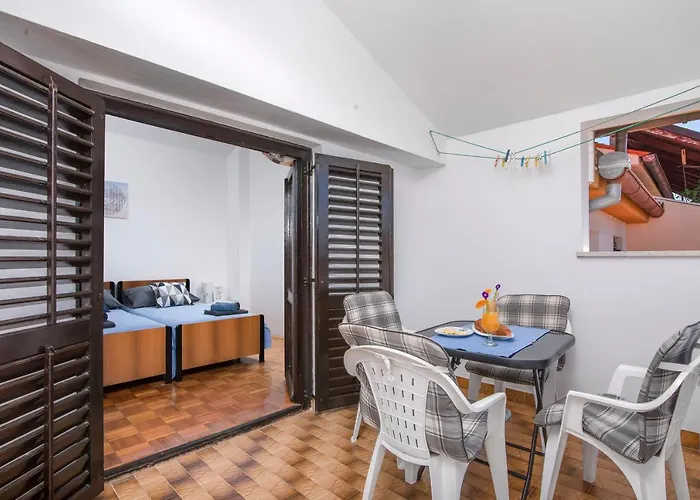 Apartment Blu 아파트 풀라