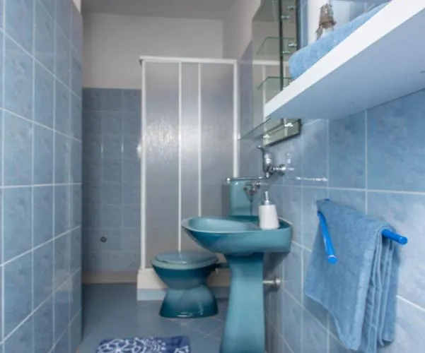 아파트 Apartment Blu *