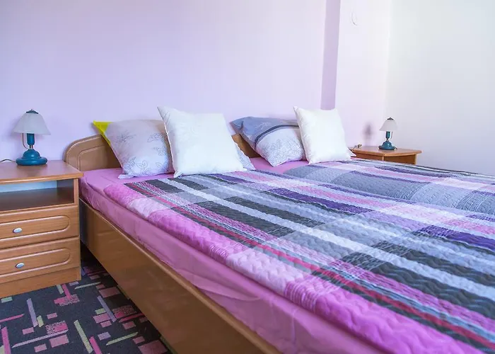 아파트 Apartment Blu